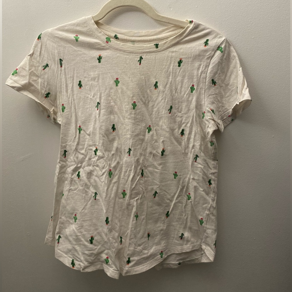 White Old Navy cactus tee, size S